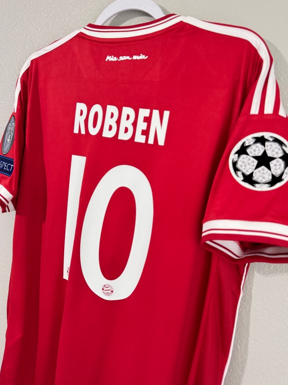 Adidas Red Bayern Munich Robben 2013 UCL final red Soccer Jersey - Picture 5 of 7
